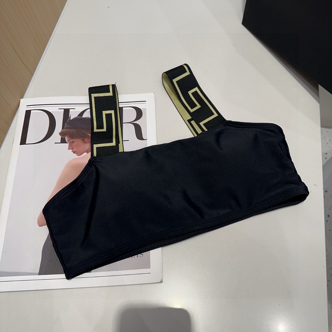 范思哲泳衣，上身显瘦而且好看！穿着很洋气😍SML