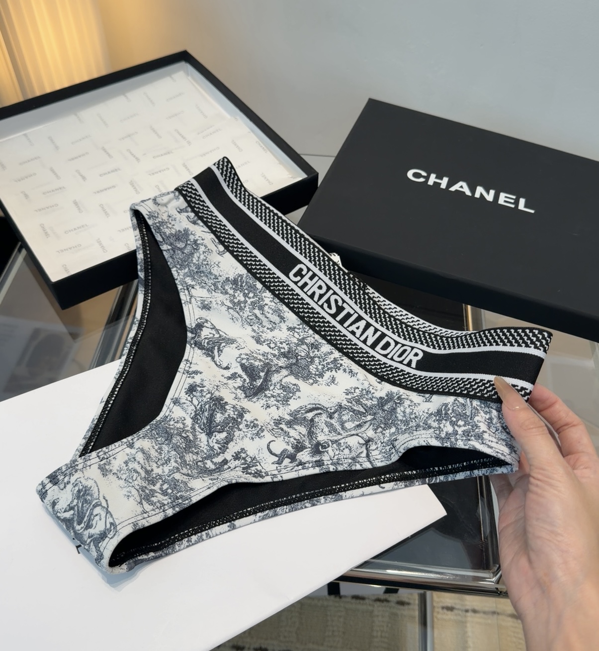 迪奥泳衣，上身显瘦而且好看！穿着很洋气😍SML