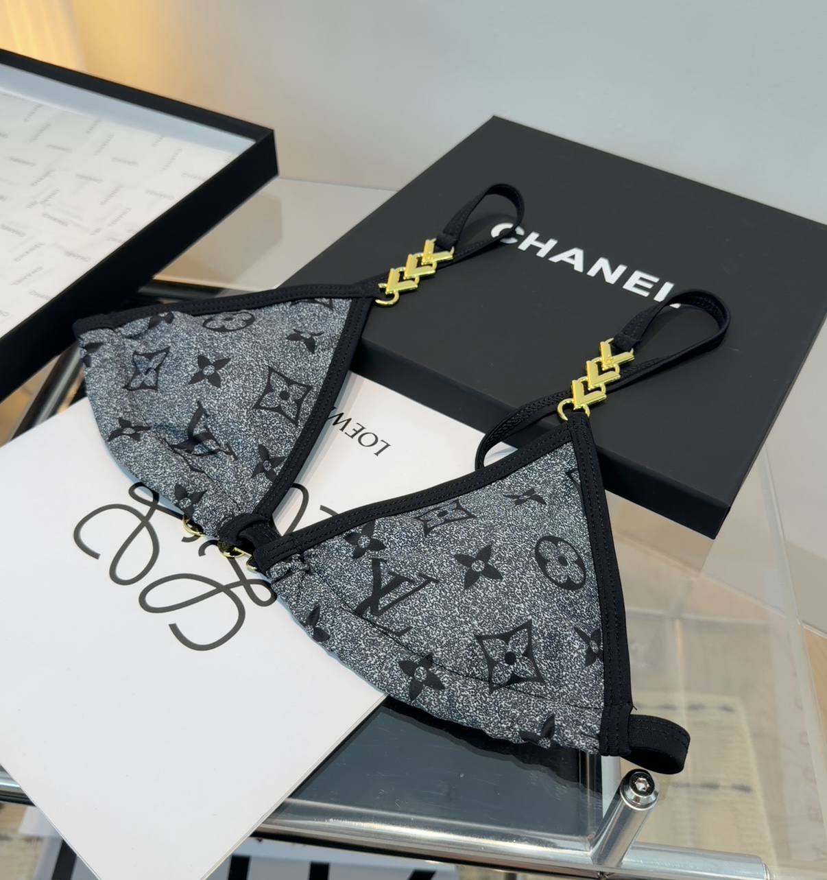 Lv泳衣，实物实在太美了！拍不出来它的美😍谁穿谁美！很值得入手✋ SML