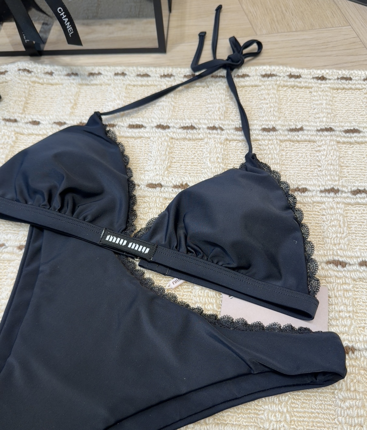 Miumiu泳衣，实物实在太美了！拍不出来它的美😍谁穿谁美！很值得入手✋ SML