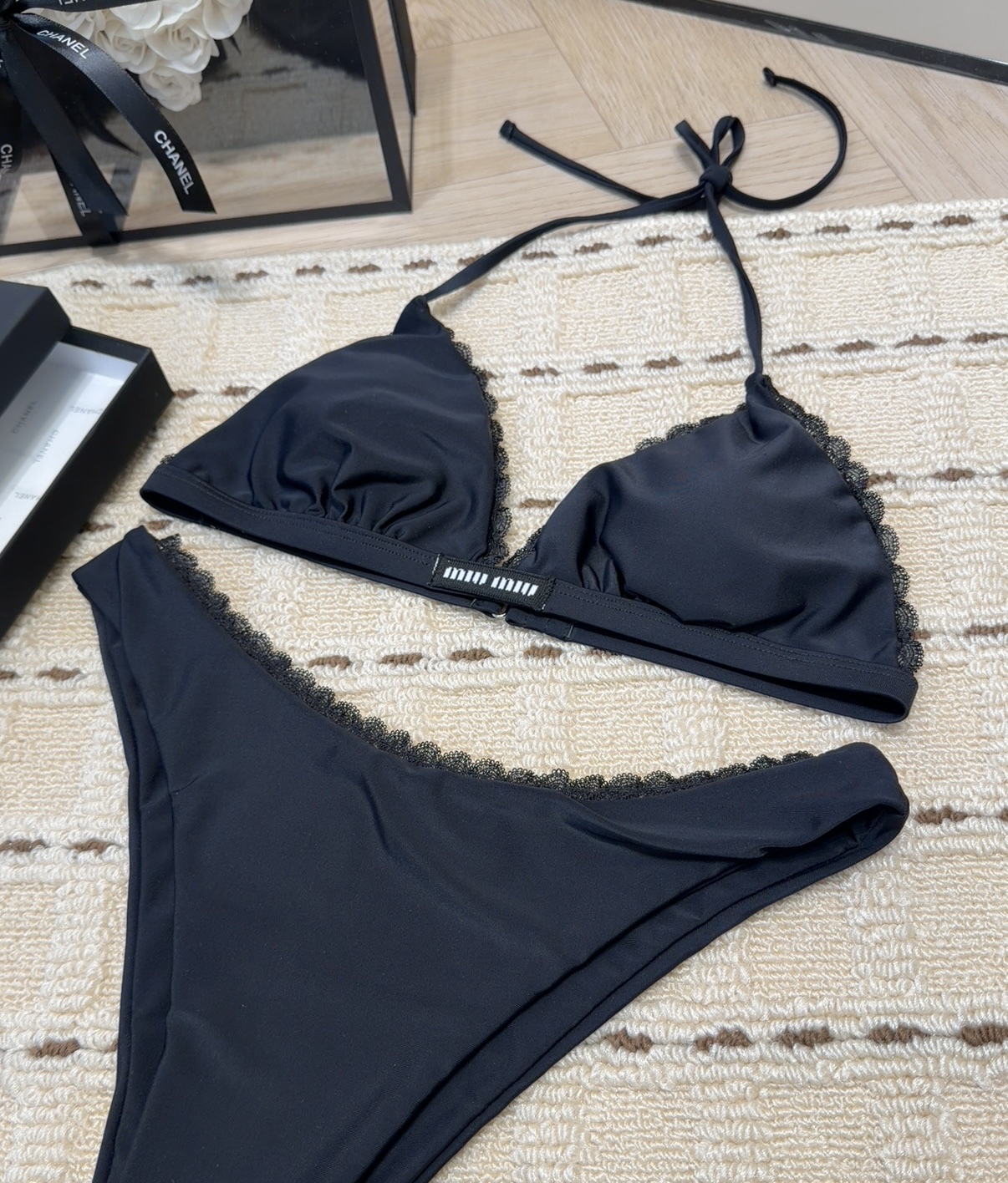 Miumiu泳衣，实物实在太美了！拍不出来它的美😍谁穿谁美！很值得入手✋ SML