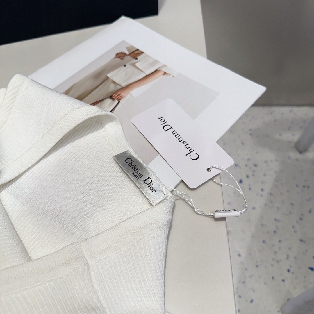 迪奥斜肩针织背心