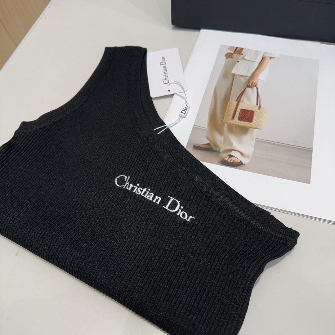 迪奥斜肩针织背心