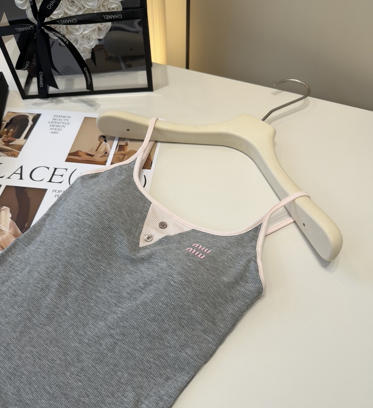 Miumiu背心，搭外套单穿超🔥爆均码