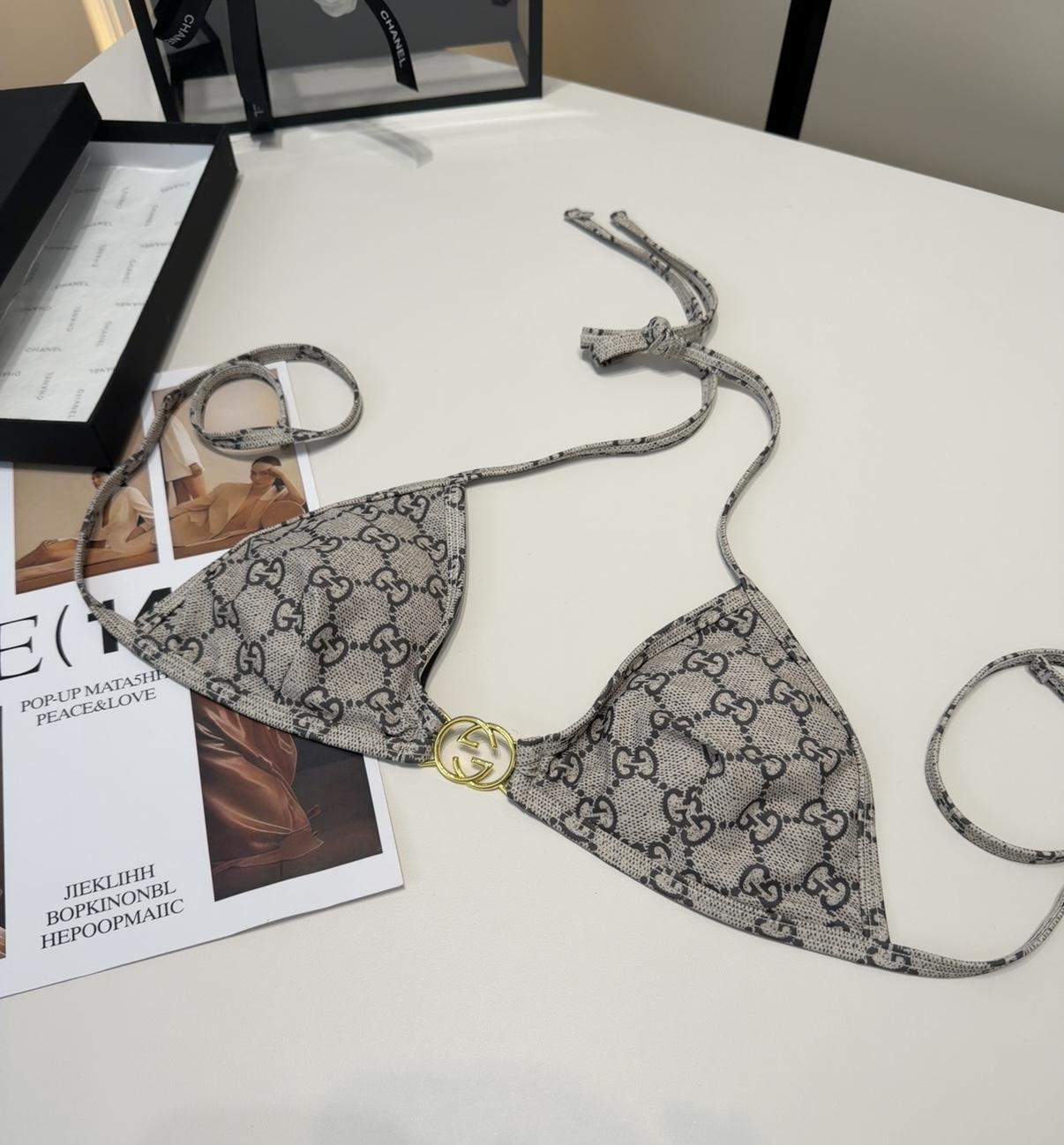 古奇泳衣，实物实在太美了！拍不出来它的美😍谁穿谁美！很值得入手✋ SML