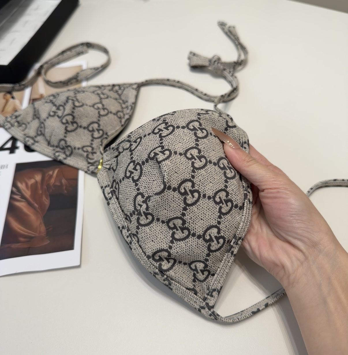 古奇泳衣，实物实在太美了！拍不出来它的美😍谁穿谁美！很值得入手✋ SML