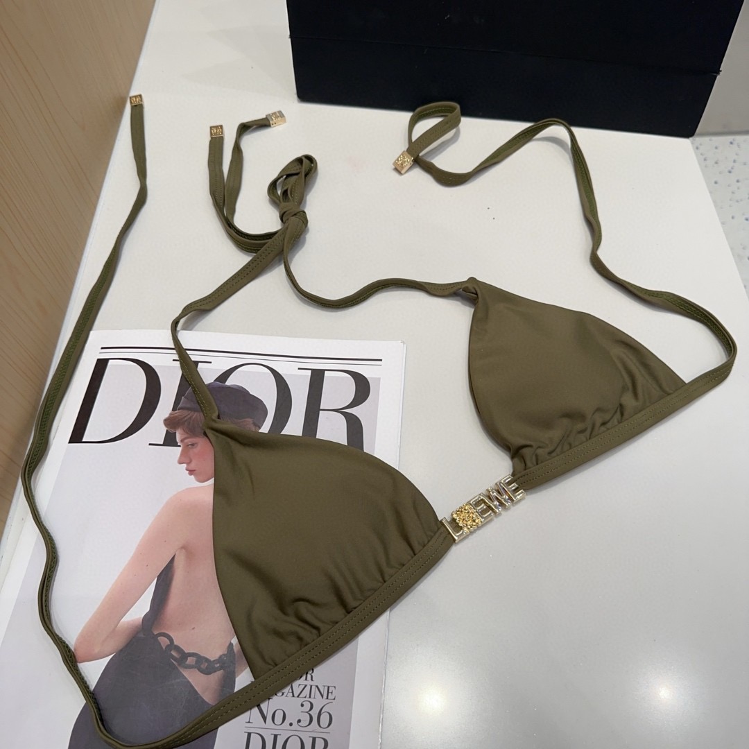 罗意威泳衣，时尚达人必备。超级显身材！SML