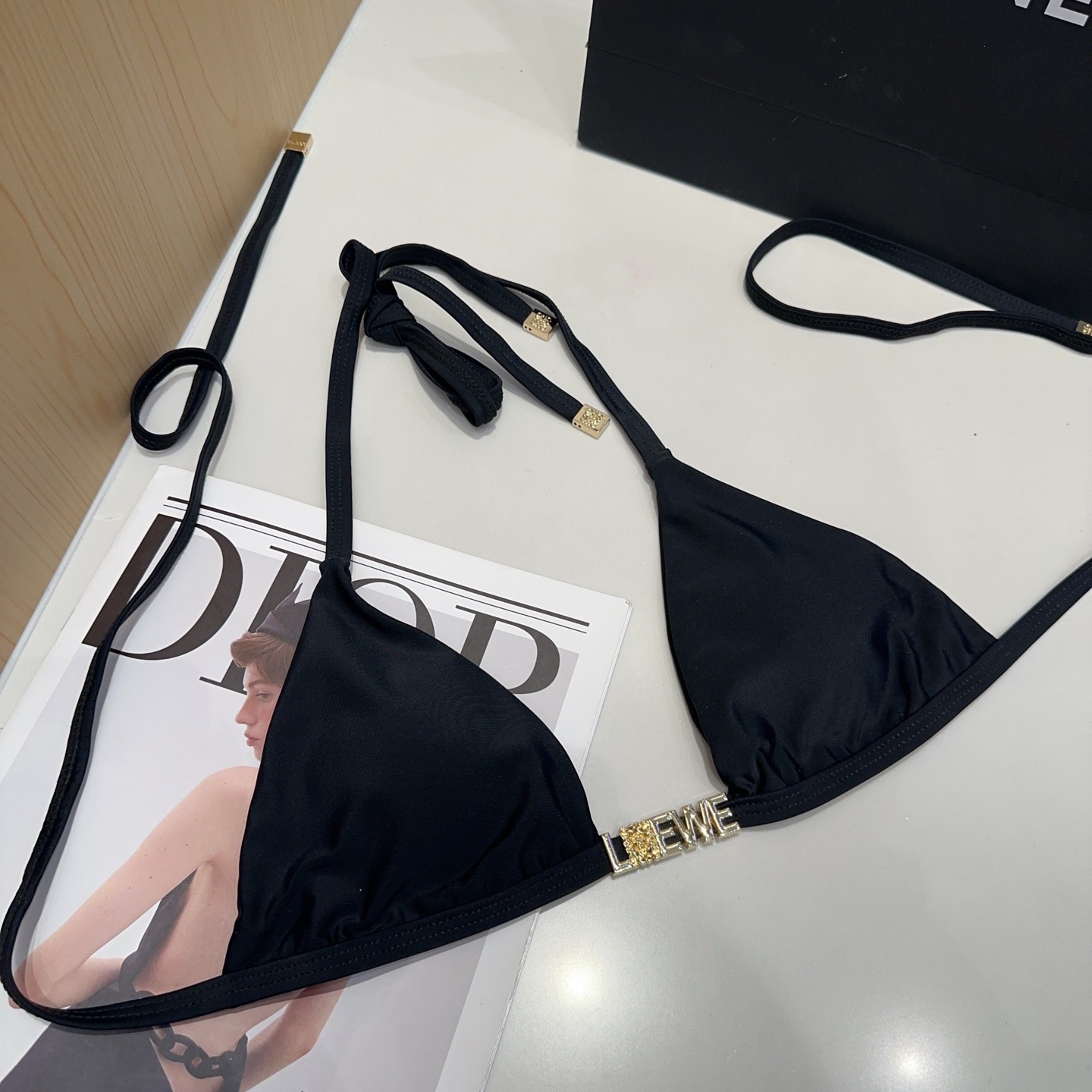 罗意威泳衣，时尚达人必备。超级显身材！SML