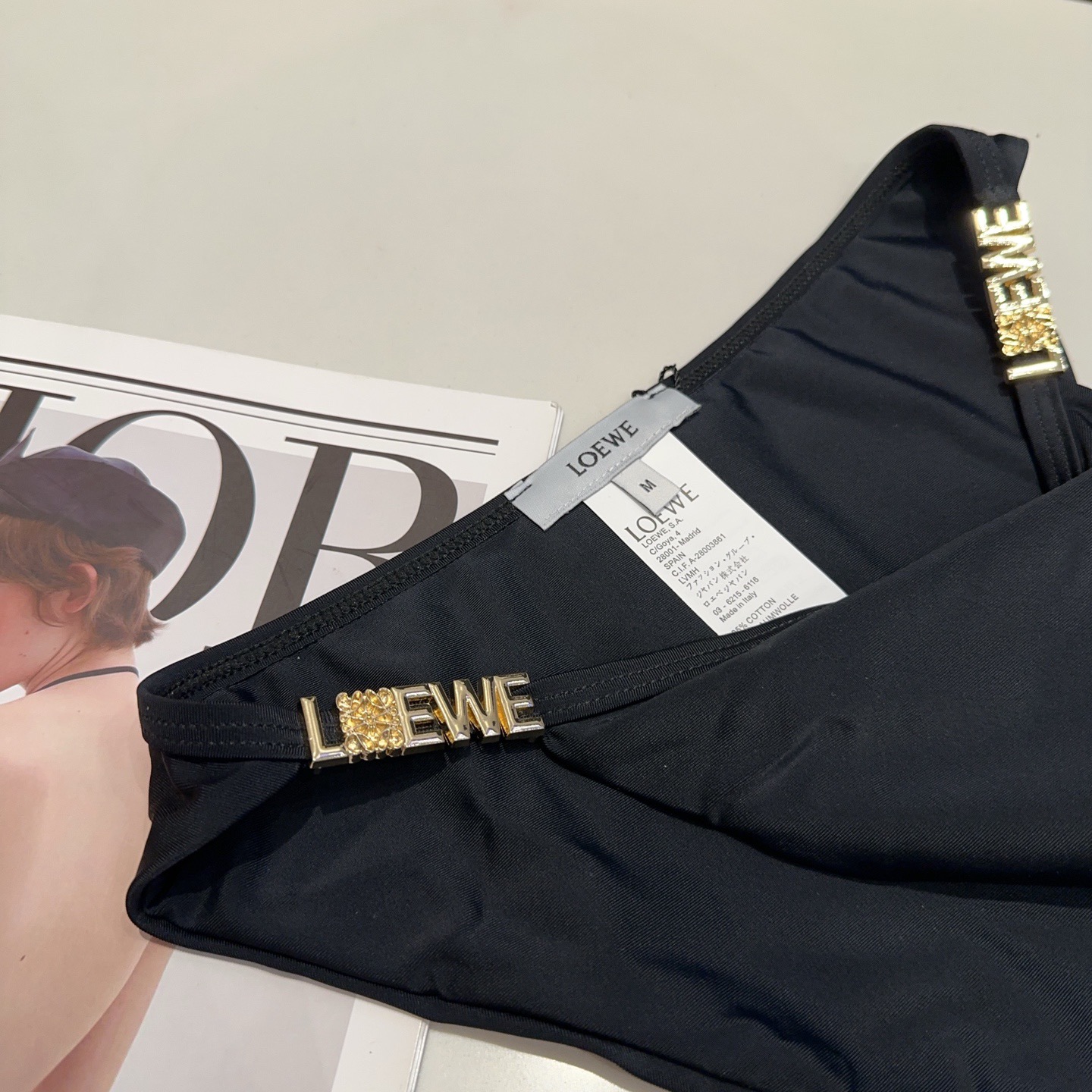 罗意威泳衣，时尚达人必备。超级显身材！SML