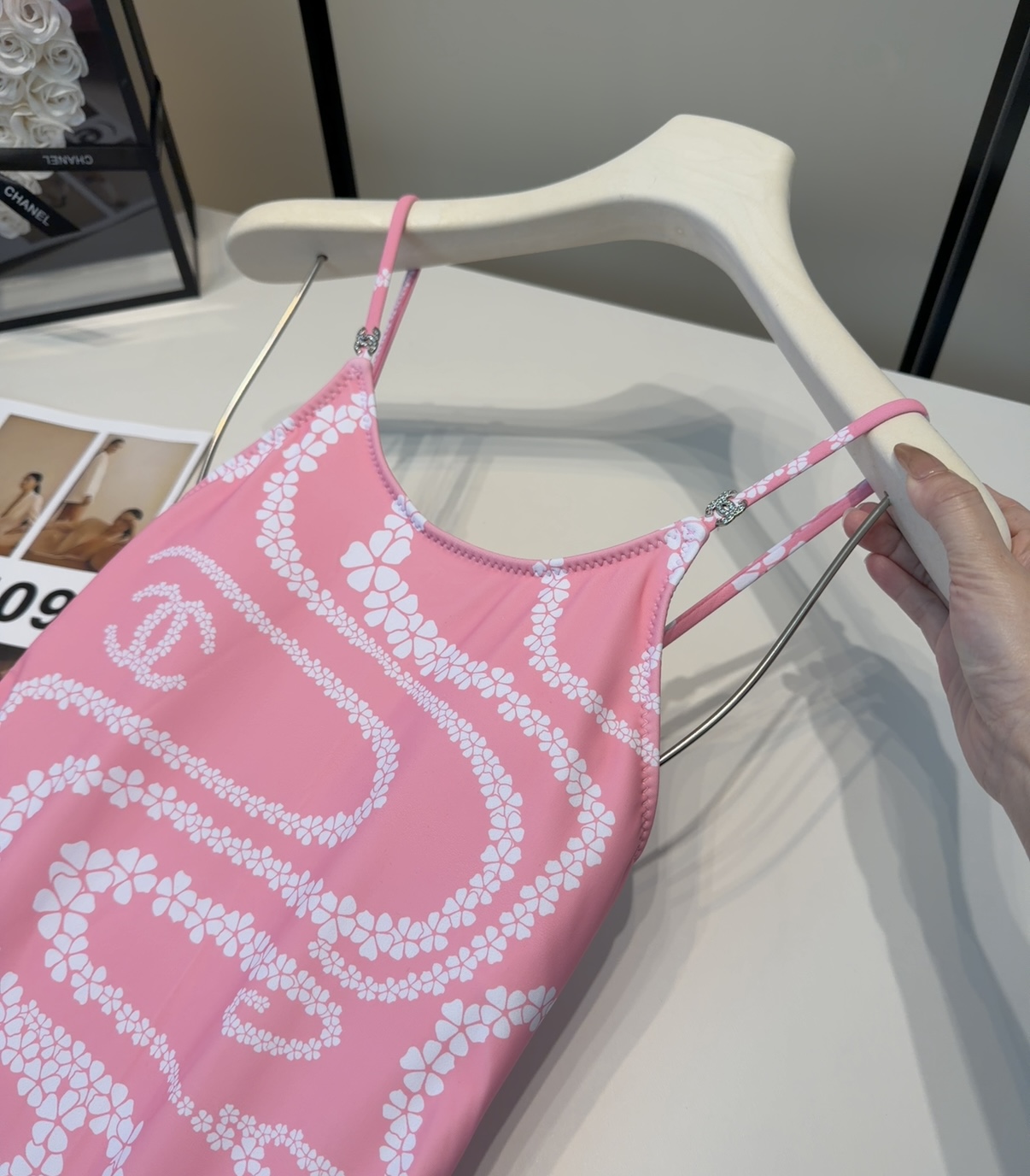 香奈儿泳衣，时尚潮人必备！实物超级好看！海边度假拍照超级好！SML