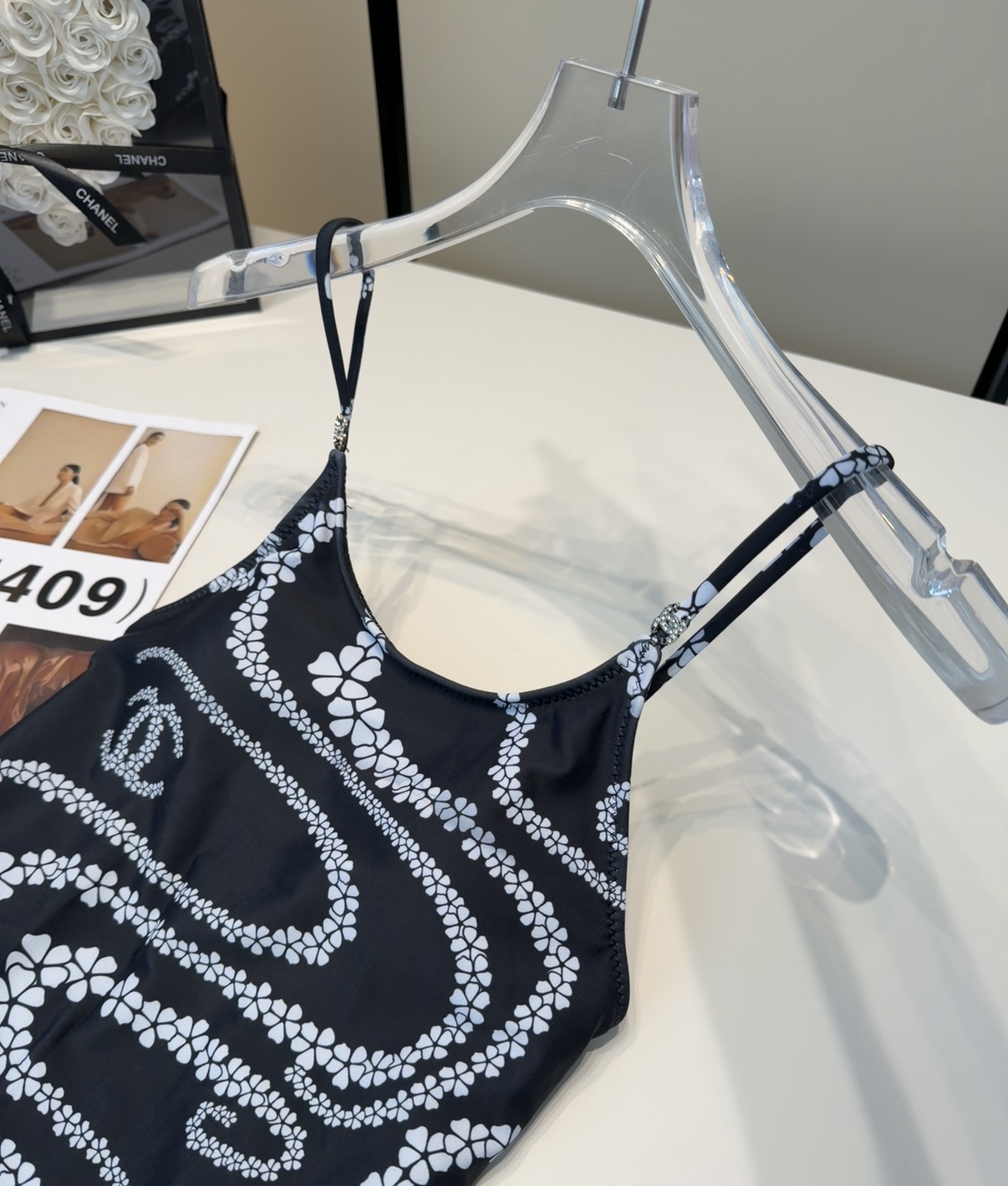 香奈儿泳衣，时尚潮人必备！实物超级好看！海边度假拍照超级好！SML