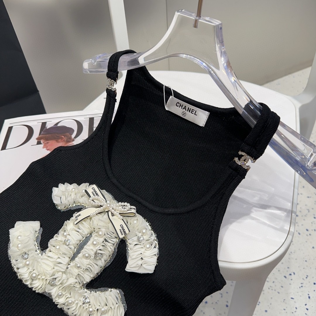 香奈儿背心，搭外套单穿超🔥爆均码