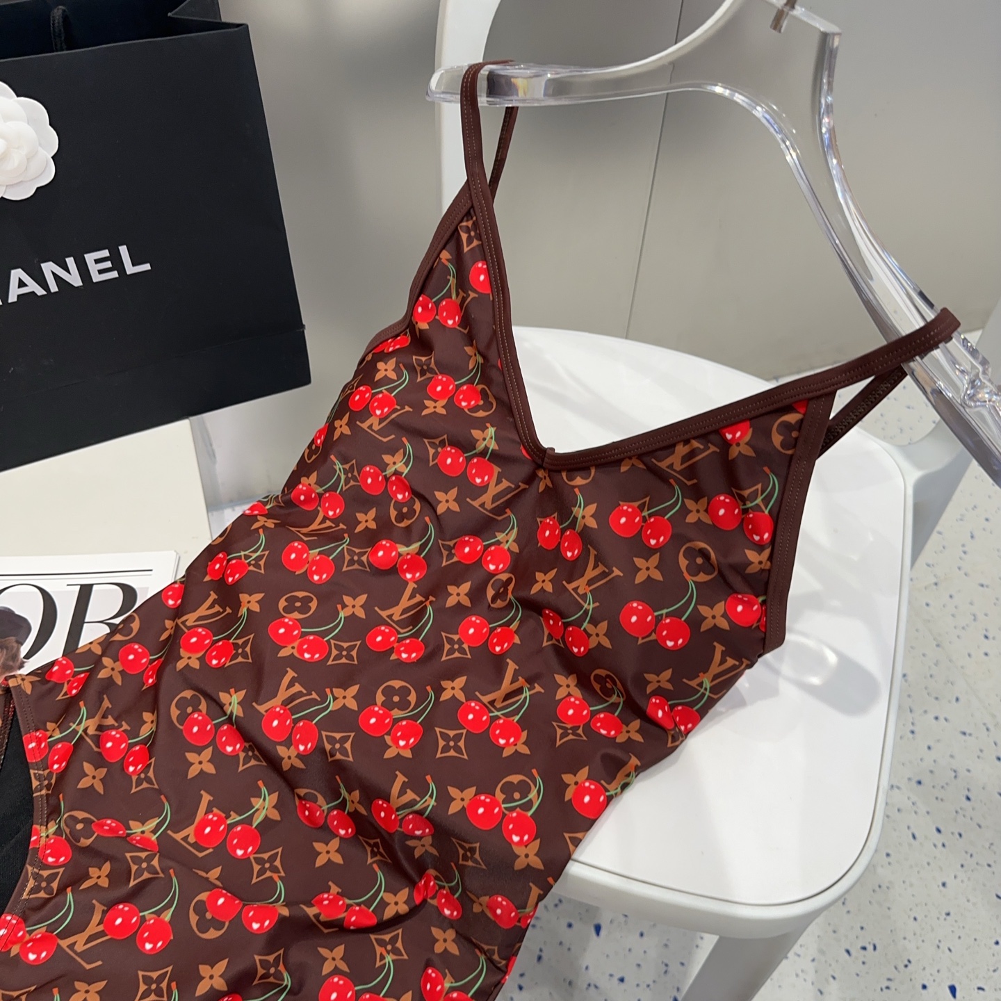 LV泳衣，时尚达人必备。超级显身材！SML