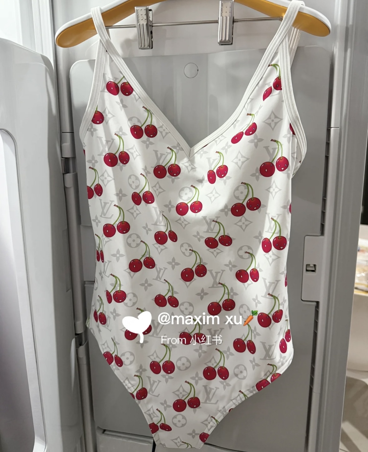 LV泳衣，时尚达人必备。超级显身材！SML