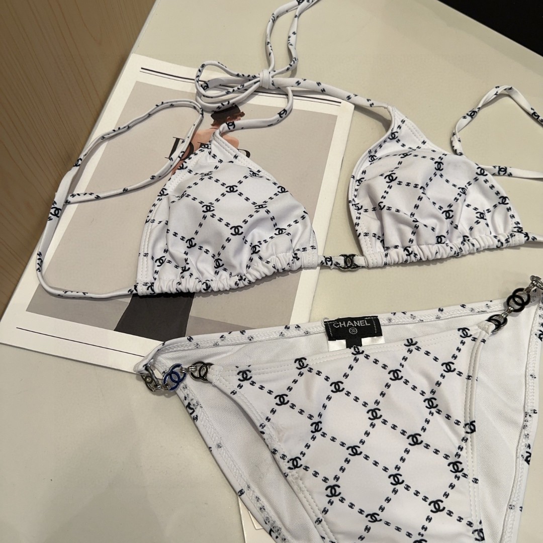 香奈儿泳衣，实物实在太美了！拍不出来它的美😍谁穿谁美！很值得入手✋ SML