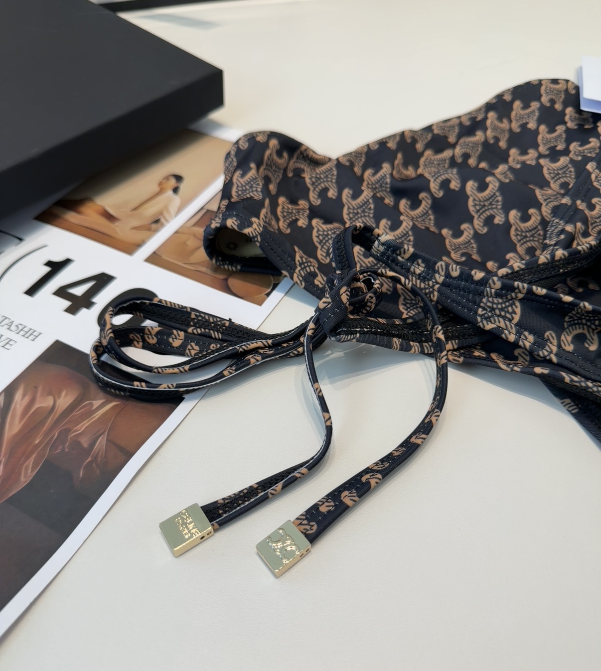 塞琳泳衣，实物实在太美了！拍不出来它的美😍谁穿谁美！很值得入手✋ SML