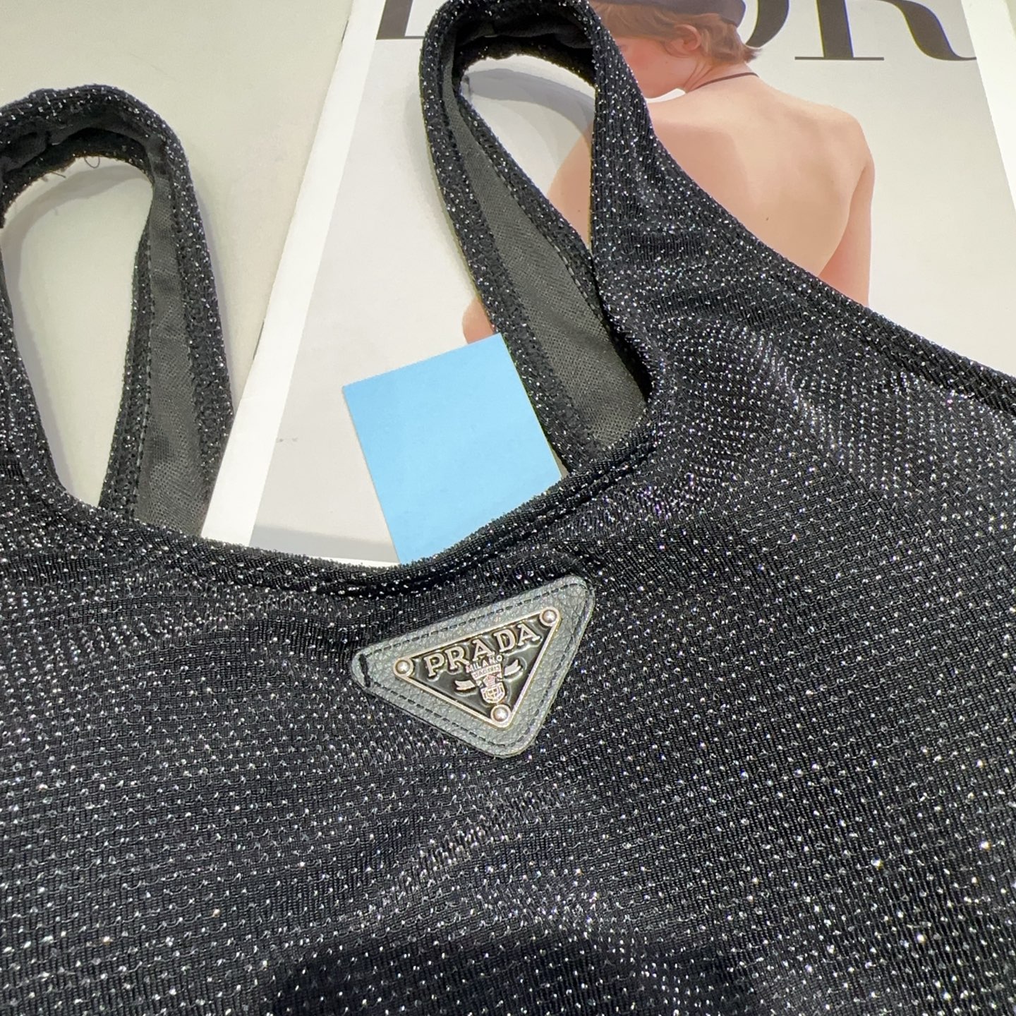 普拉达新款泳衣，时尚潮人必备！实物超级好看！海边度假拍照超级好！SML