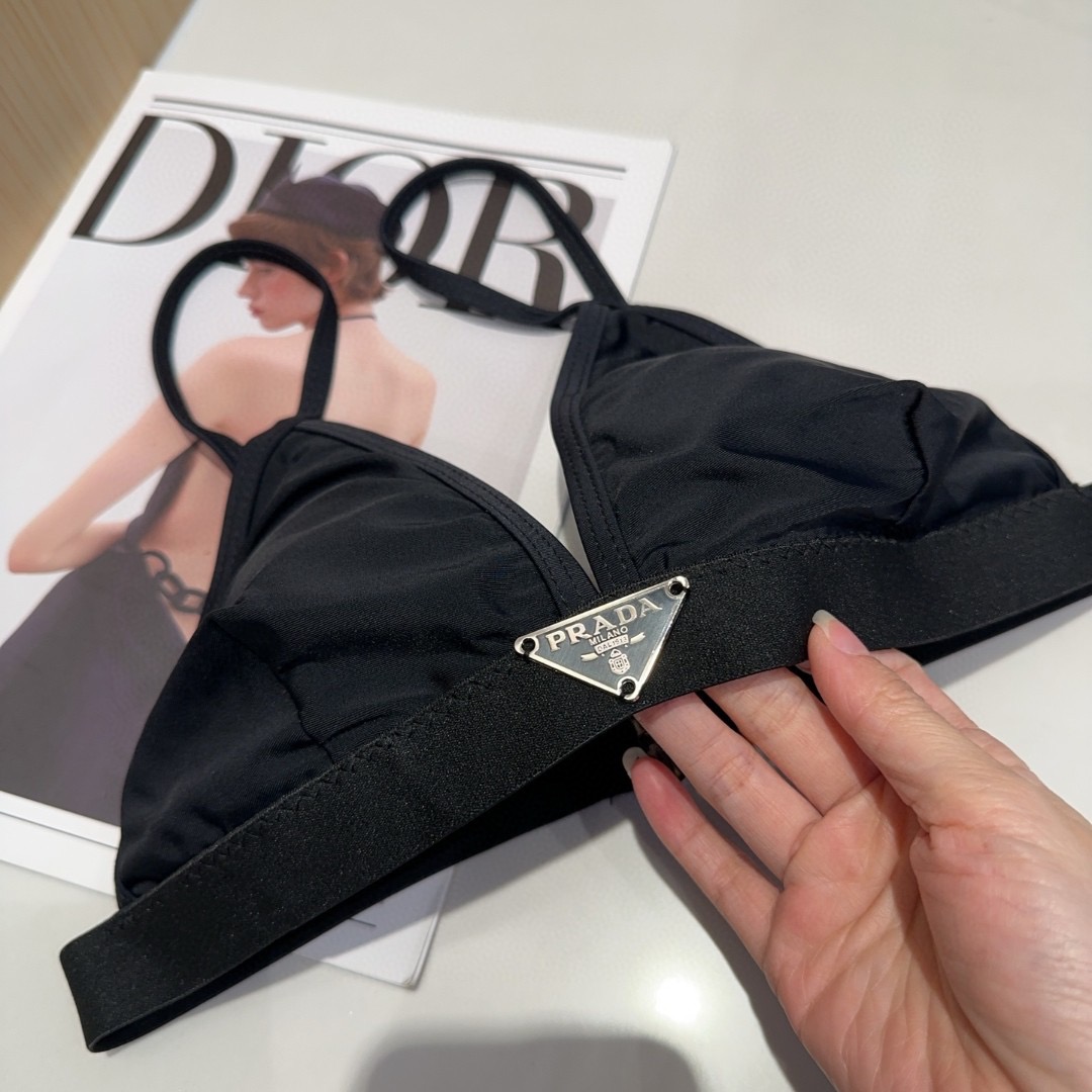 普拉达泳衣，上身显瘦而且好看！穿着很洋气😍SML