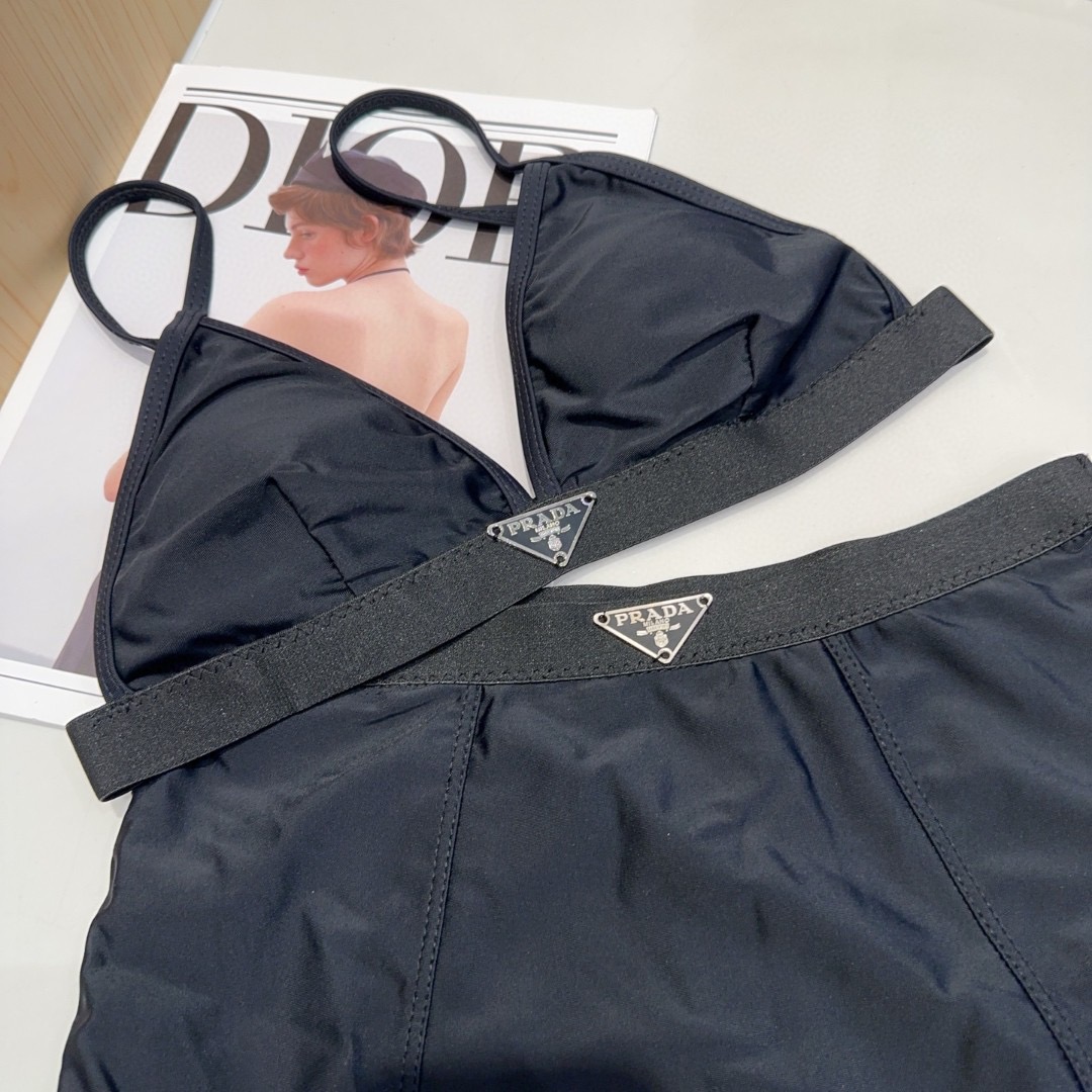 普拉达泳衣，上身显瘦而且好看！穿着很洋气😍SML