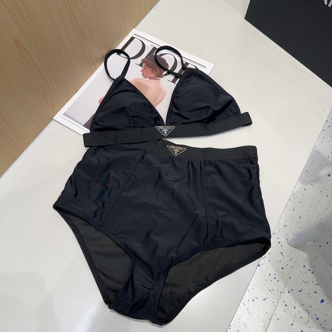 普拉达泳衣，上身显瘦而且好看！穿着很洋气😍SML