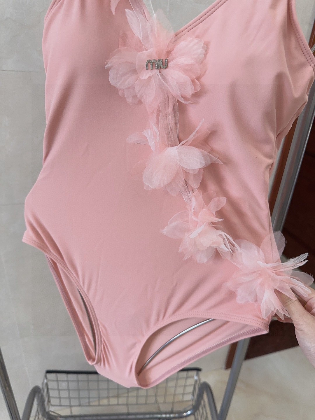 高版本miumiu泳衣，时尚潮人必备！实物超级好看！海边度假拍照超级好！SML