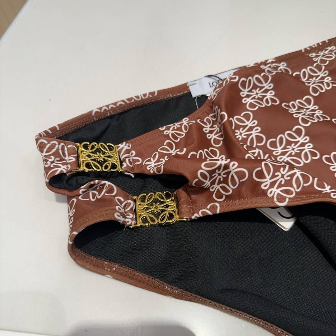 罗意威泳衣，实物实在太美了！拍不出来它的美😍谁穿谁美！很值得入手✋ SML