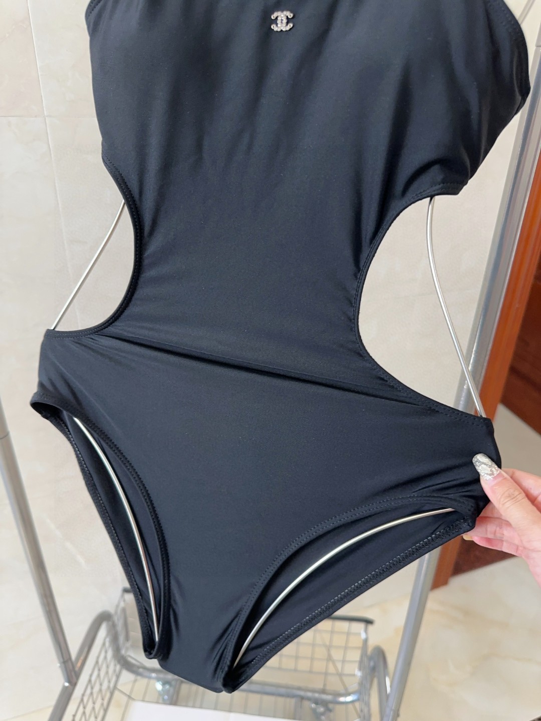 香奈儿泳衣，时尚潮人必备！实物超级好看！海边度假拍照超级好！SML