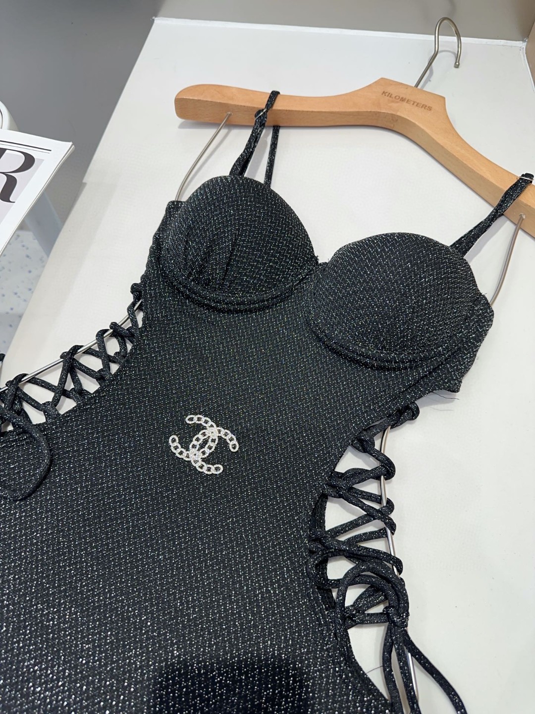 香奈儿泳衣，实物实在太美了！拍不出来它的美😍谁穿谁美！很值得入手✋ SML