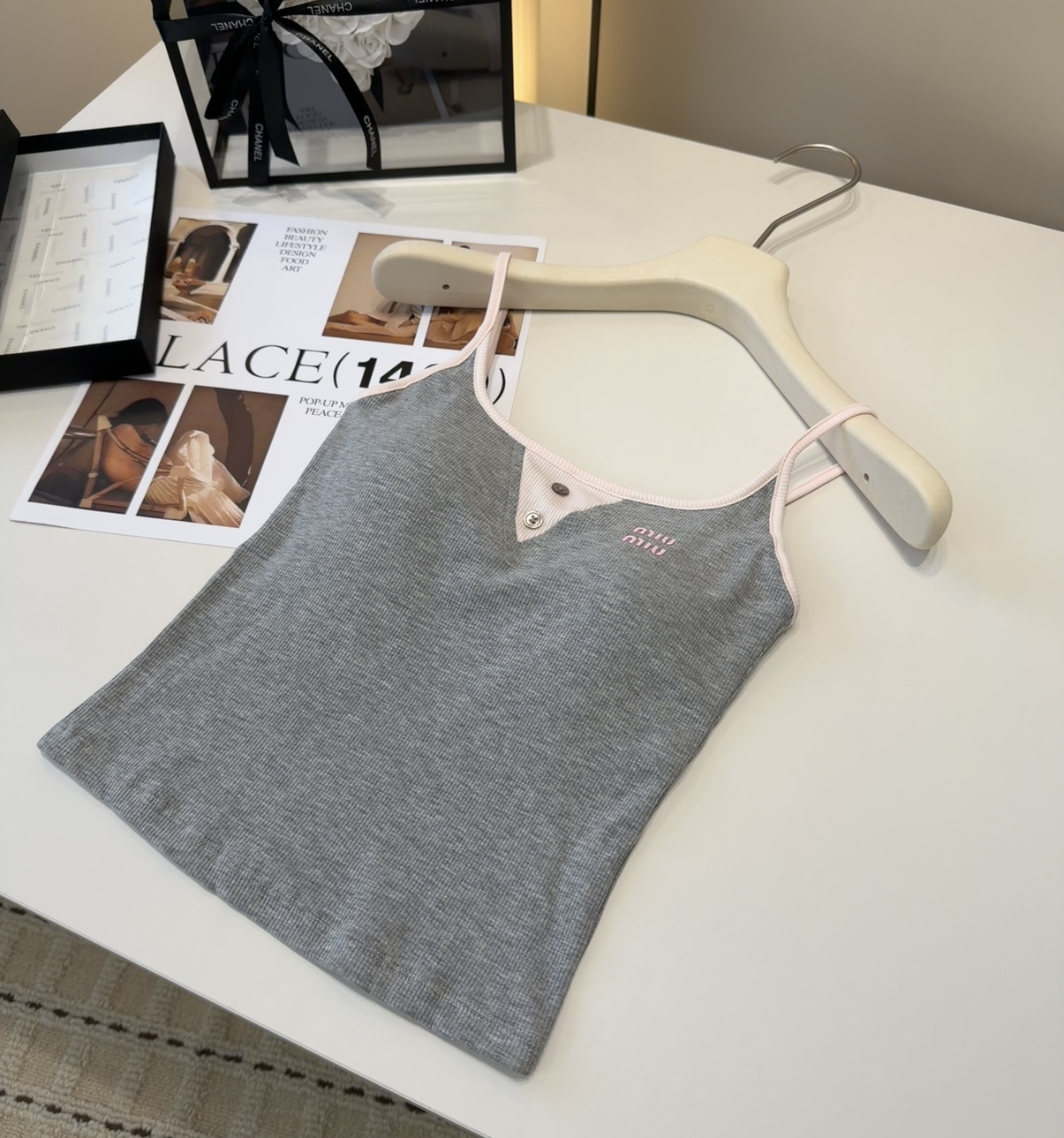 Miumiu背心，搭外套单穿超🔥爆均码