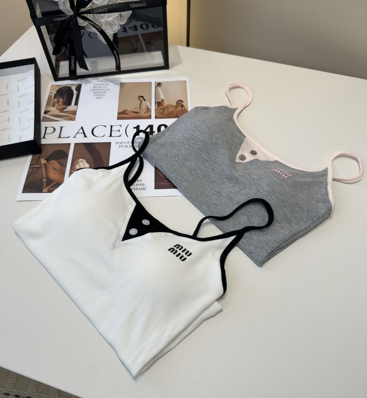 Miumiu背心，搭外套单穿超🔥爆均码