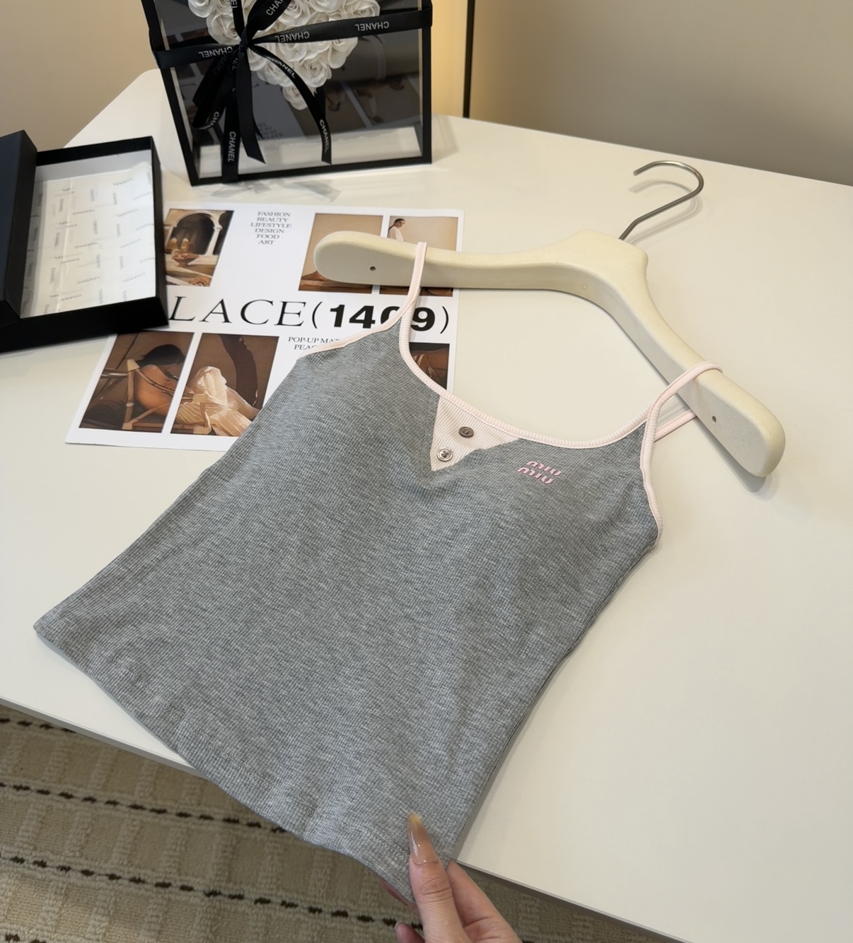 Miumiu背心，搭外套单穿超🔥爆均码