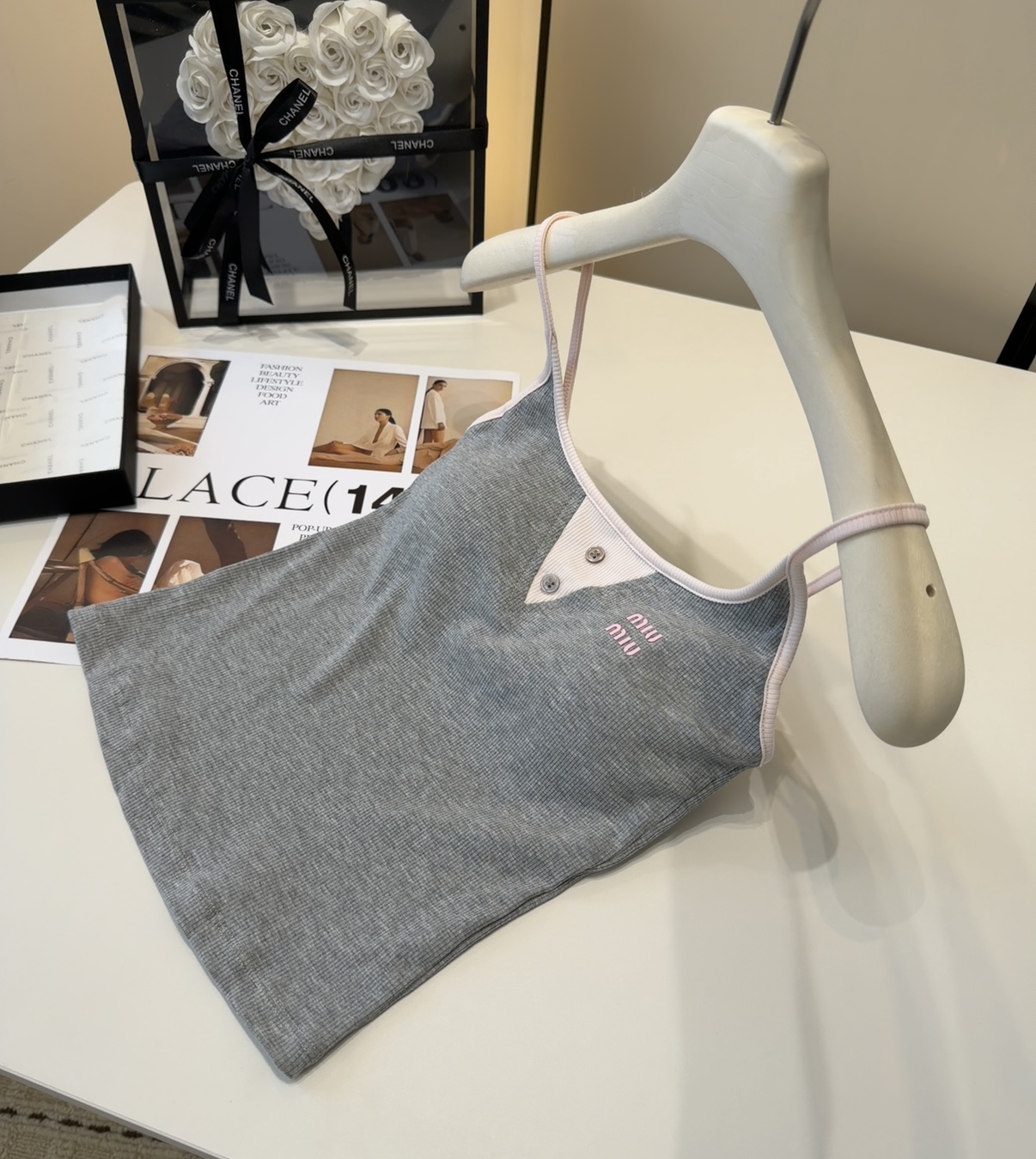 Miumiu背心，搭外套单穿超🔥爆均码