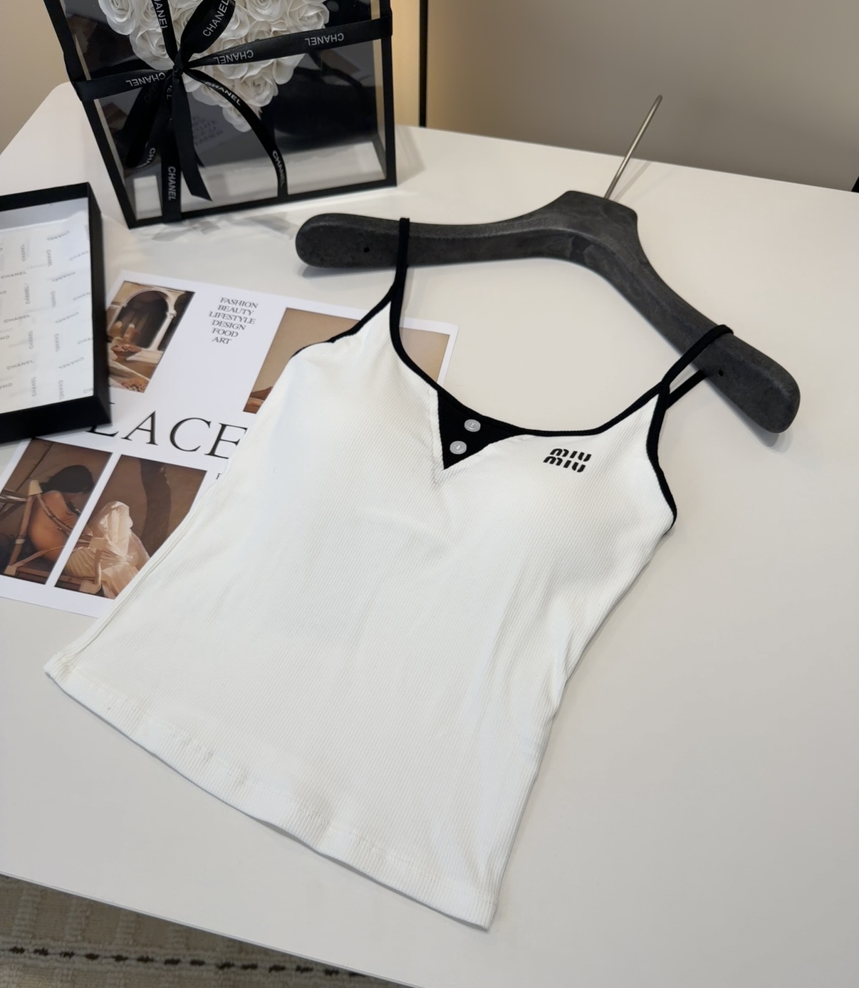 Miumiu背心，搭外套单穿超🔥爆均码