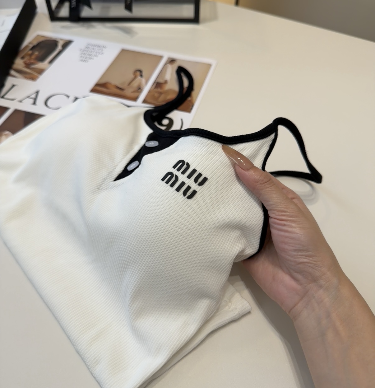 Miumiu背心，搭外套单穿超🔥爆均码