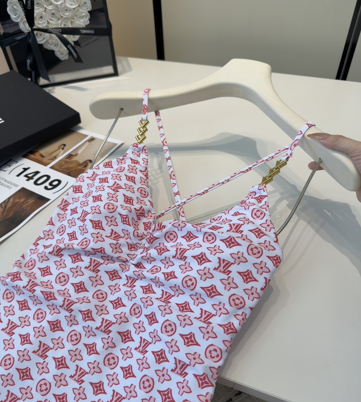 Miumiu泳衣，实物实在太美了！拍不出来它的美😍谁穿谁美！很值得入手✋ SML