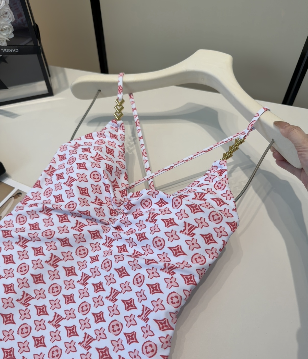 Miumiu泳衣，实物实在太美了！拍不出来它的美😍谁穿谁美！很值得入手✋ SML