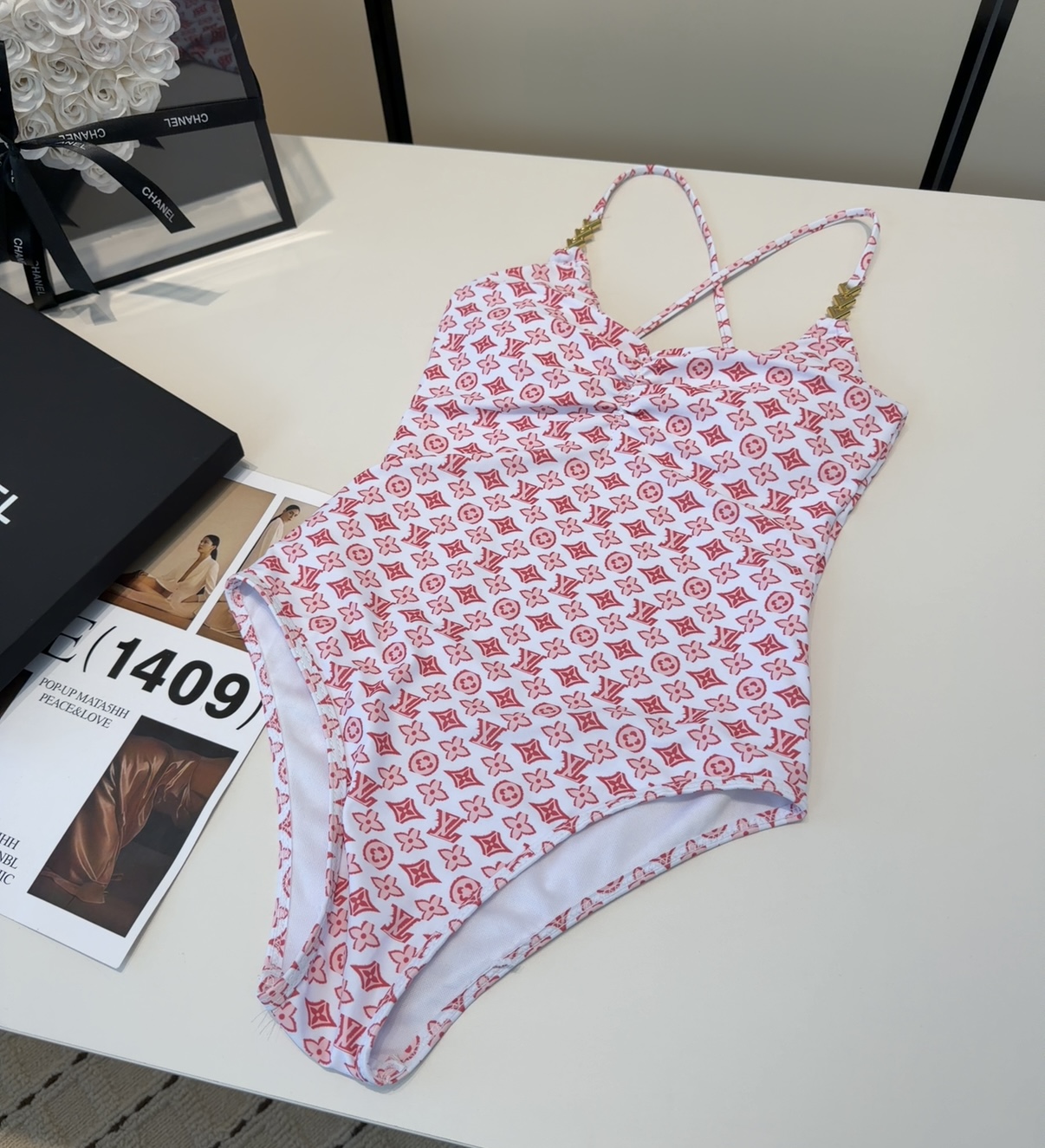 Miumiu泳衣，实物实在太美了！拍不出来它的美😍谁穿谁美！很值得入手✋ SML