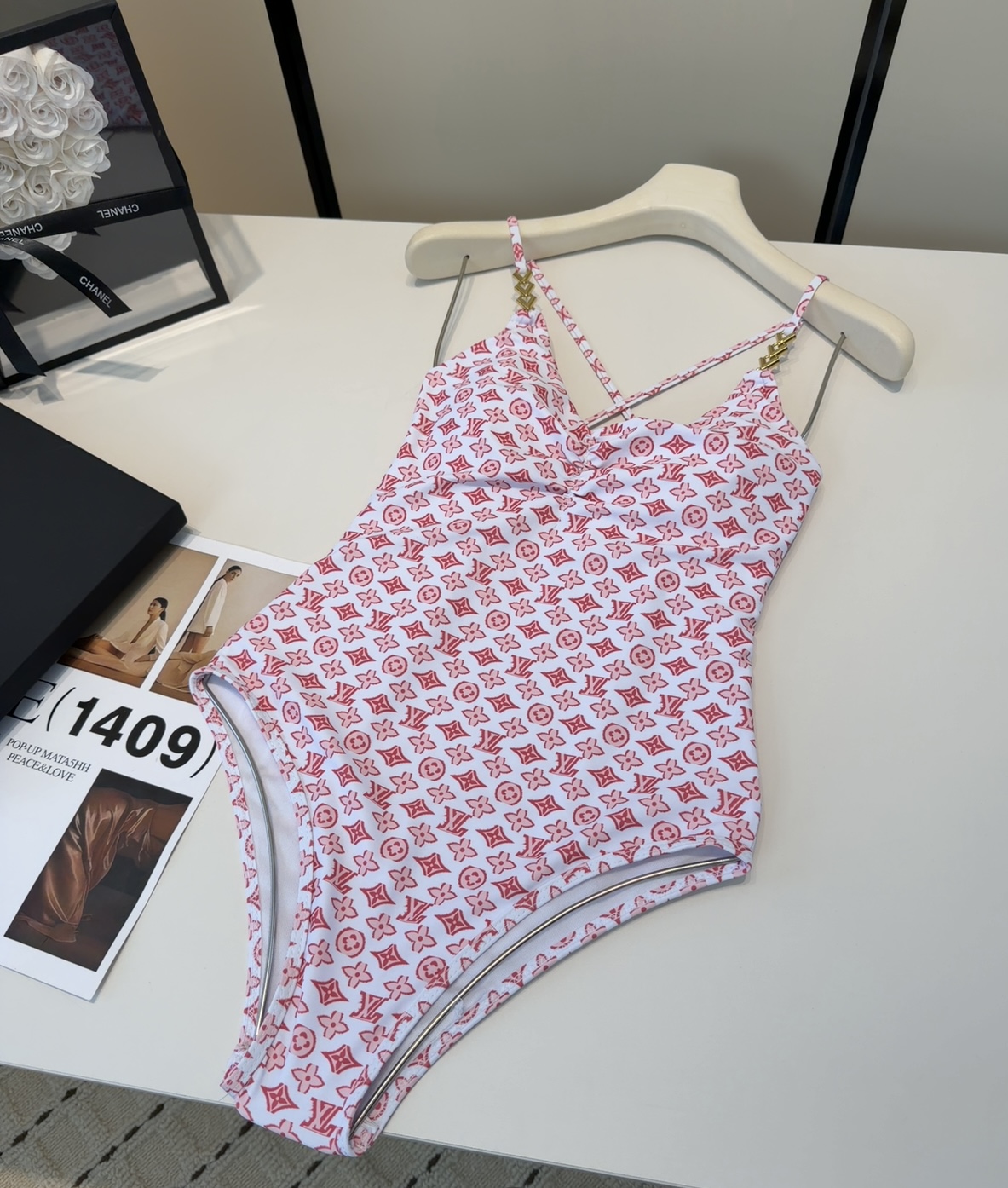 Miumiu泳衣，实物实在太美了！拍不出来它的美😍谁穿谁美！很值得入手✋ SML