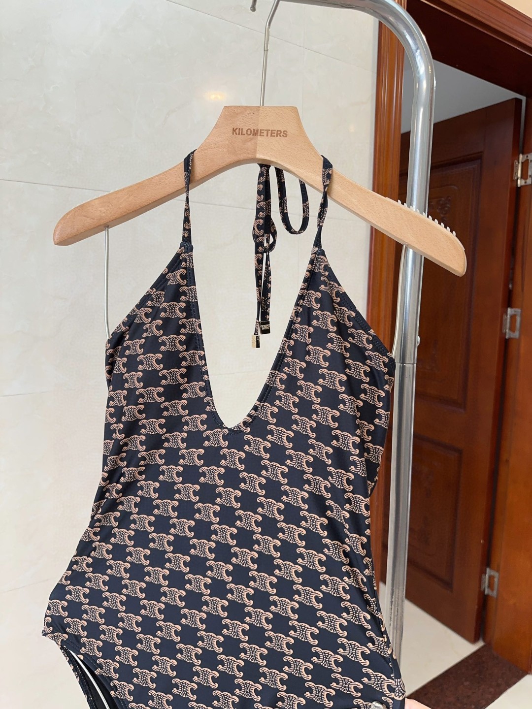 塞琳泳衣，实物超级好看，上身超级显白！面料很舒服，度假必备！SML