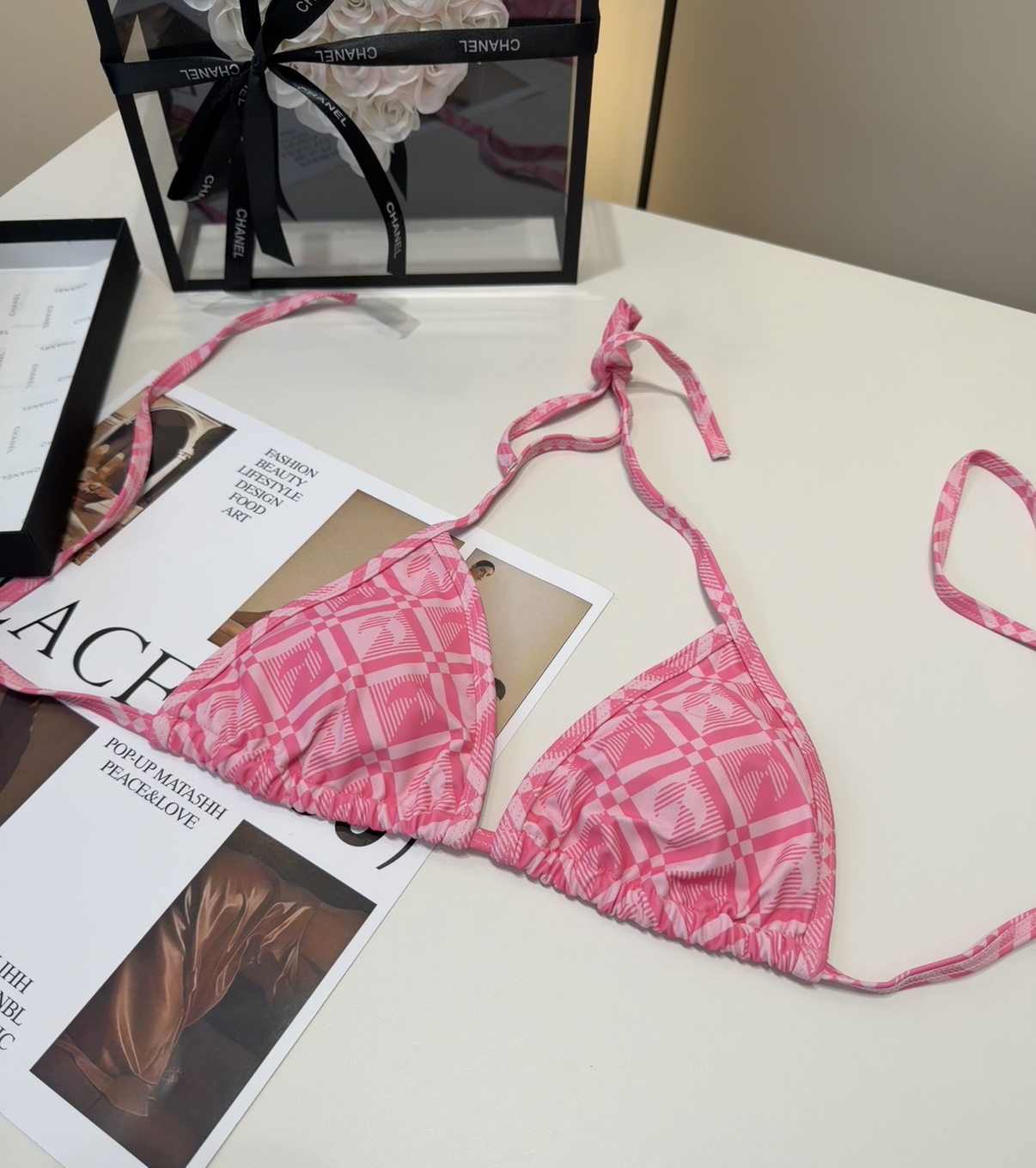 潮牌泳衣，实物实在太美了！拍不出来它的美😍谁穿谁美！很值得入手✋ SML