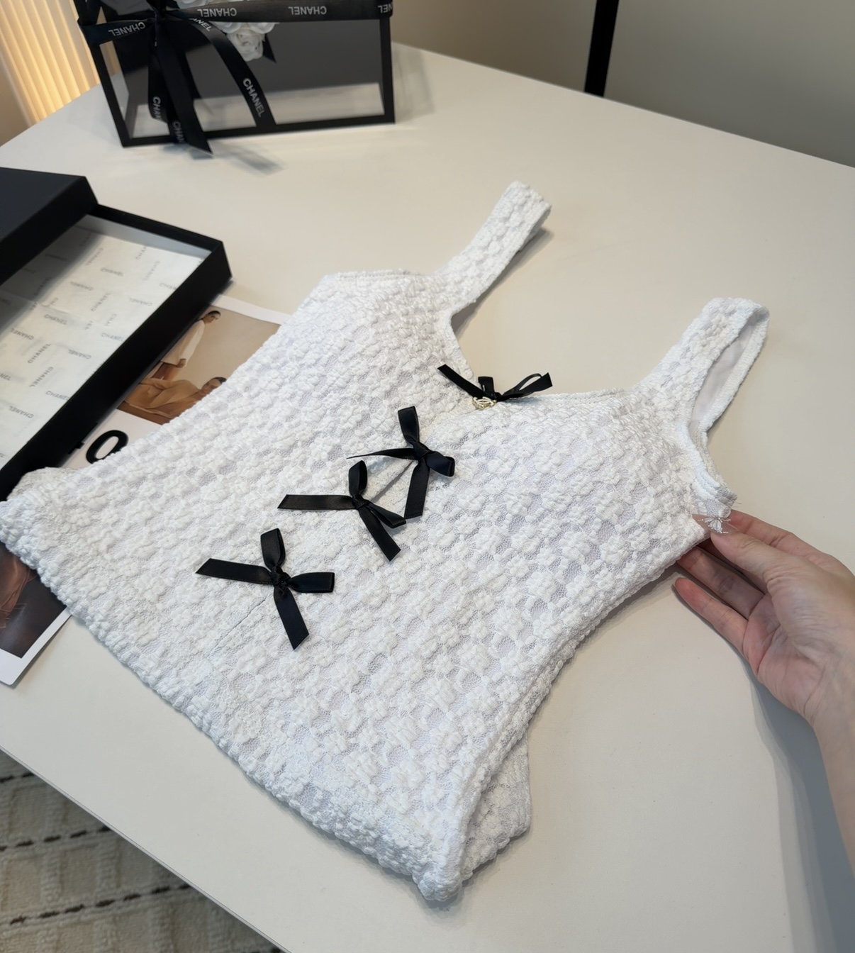 香奈儿泳衣，实物实在太美了！拍不出来它的美😍谁穿谁美！很值得入手✋ SML