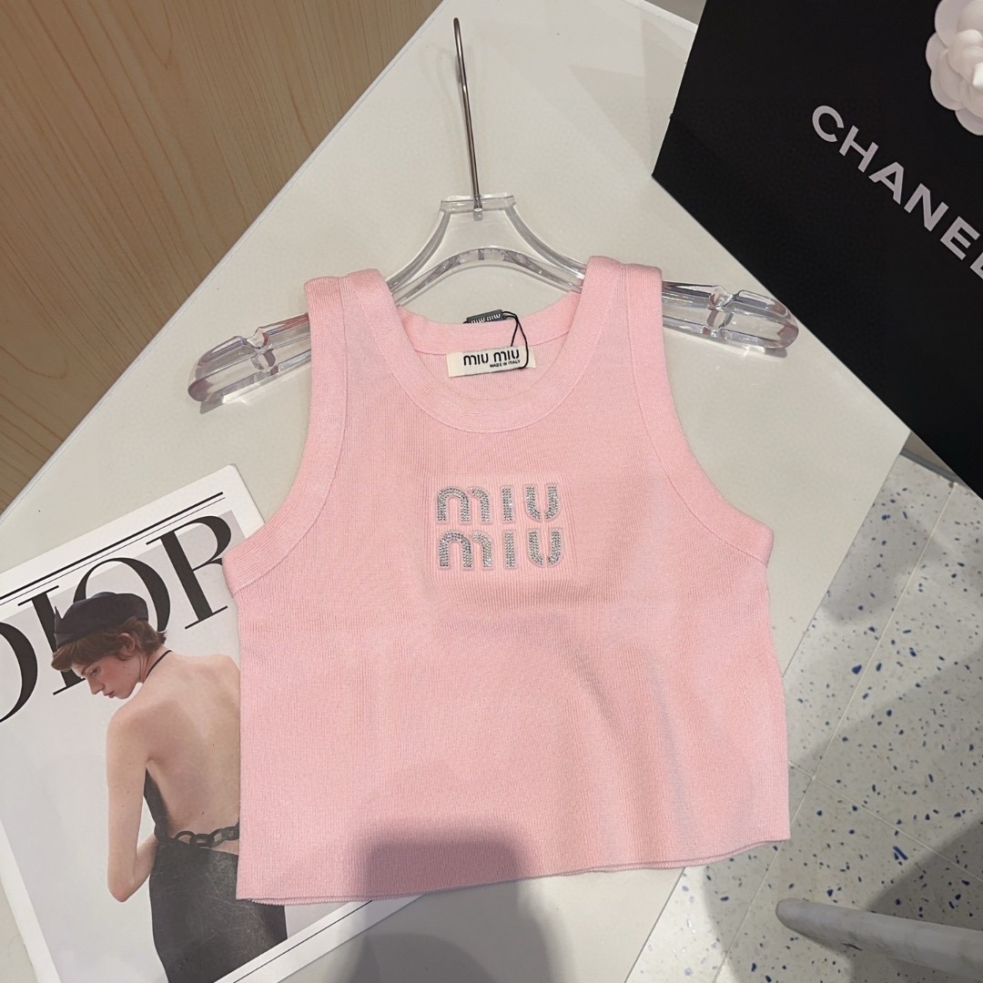 miumiu背心，搭外套单穿超🔥爆均码