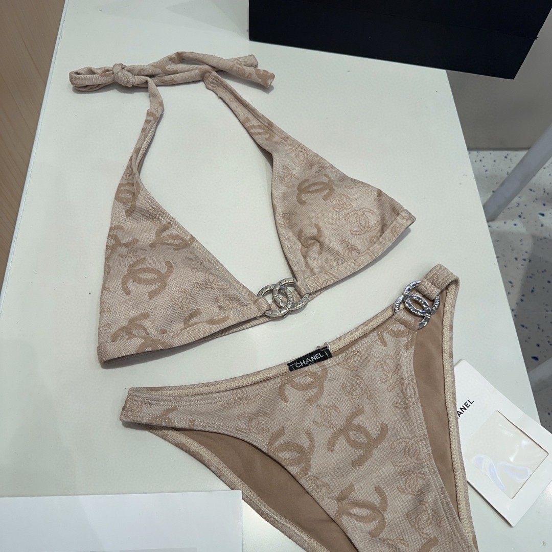 香奈儿泳衣，时尚达人必备。超级显身材！SML