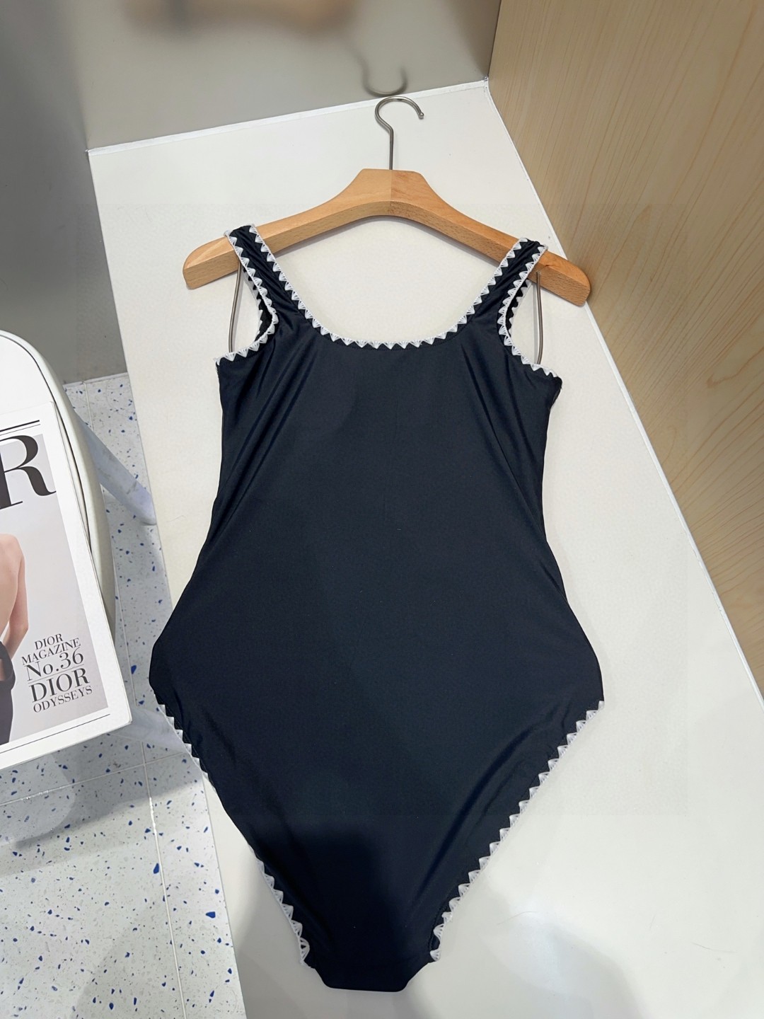 香奈儿泳衣，实物实在太美了！拍不出来它的美😍谁穿谁美！很值得入手✋ SML