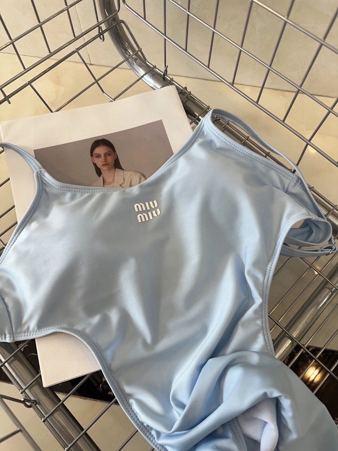 miumiu泳衣，时尚潮人必备！实物超级好看！海边度假拍照超级好！SML