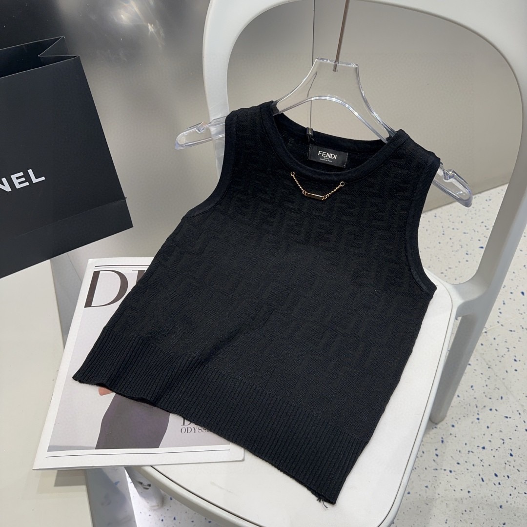 芬迪背心，搭外套单穿超🔥爆均码