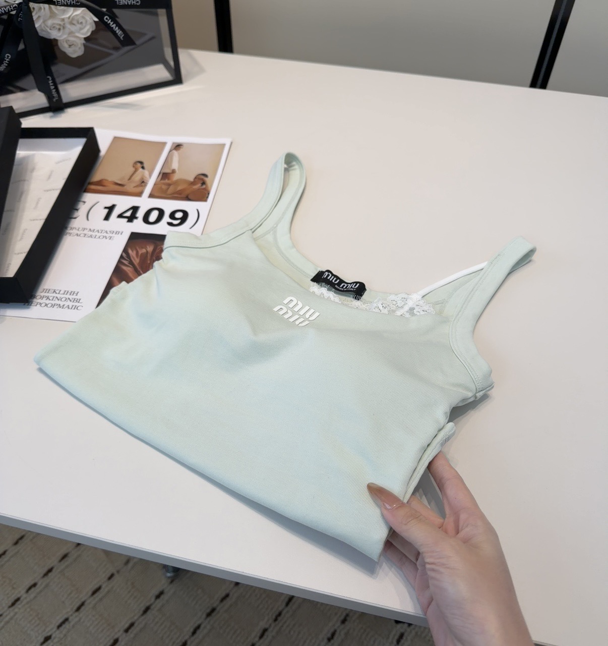 Miumiu背心，搭外套单穿超🔥爆均码