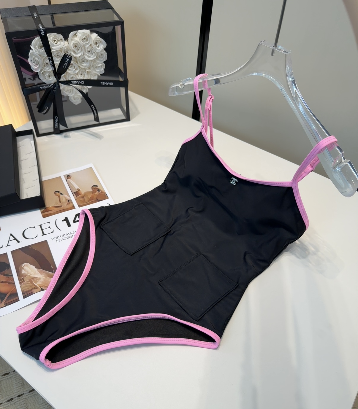 香奈儿泳衣，时尚潮人必备！实物超级好看！海边度假拍照超级好！SML