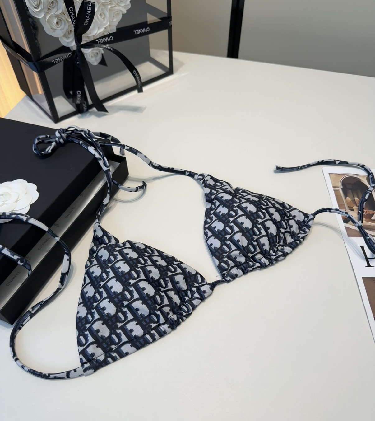 迪奥泳衣，时尚潮人必备！实物超级好看！海边度假拍照超级好！SML