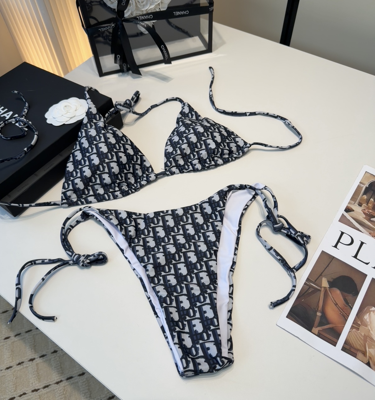 迪奥泳衣，时尚潮人必备！实物超级好看！海边度假拍照超级好！SML